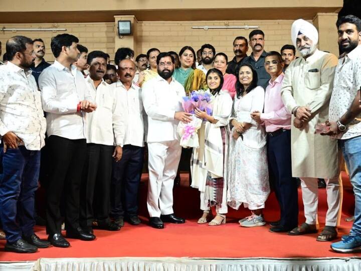 महाराष्ट्र के मुख्यमंत्री एकनाथ शिंदे ने यूपीएससी सफल उम्मीदवारों को बधाई दी